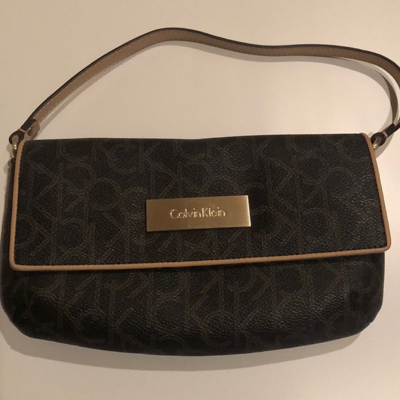 Wristlet - Picture 1 of 4